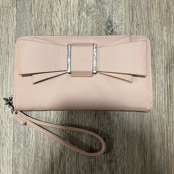 Betsey Johnson Pink Bow Wallet - Picture 1 of 12